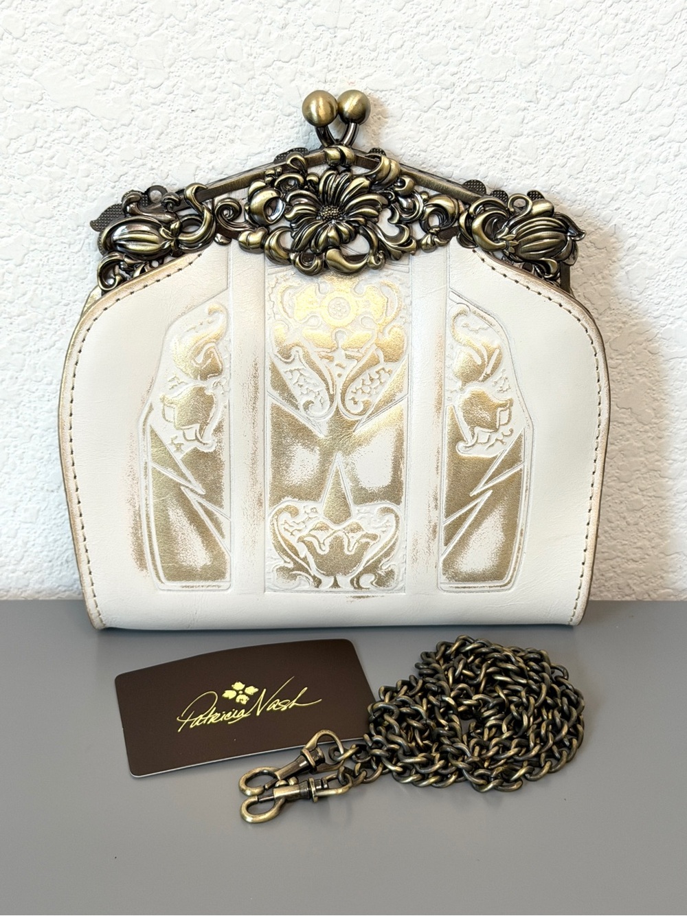 Patricia Nash Rosaria Crossbody in White Gold Kiss-lock Frame and Chain Strap